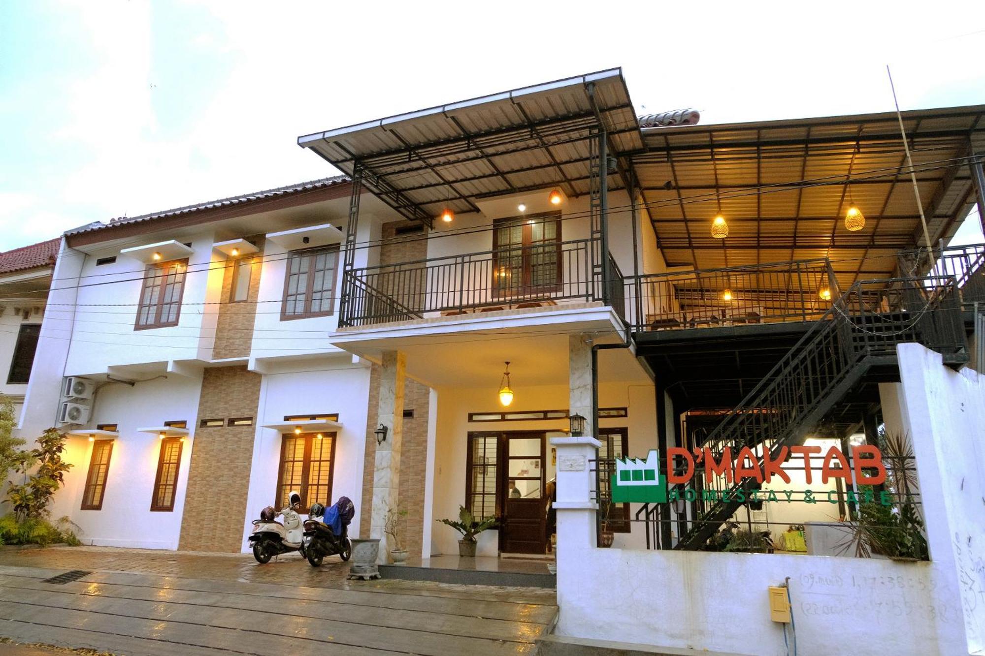 Oyo 350 D' Maktab Homestay Syariah Маланг Екстериор снимка