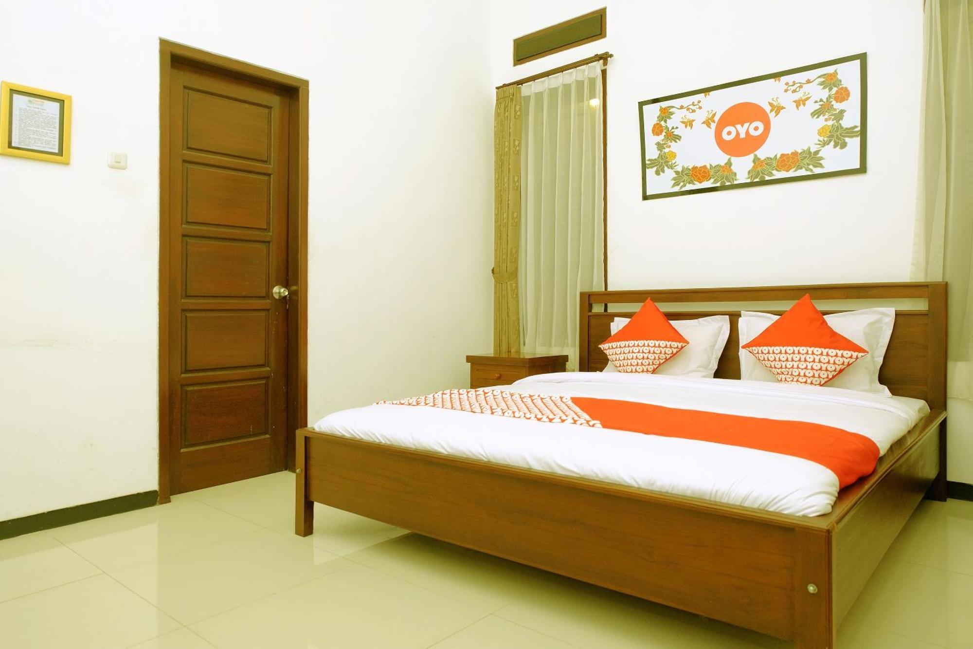 Oyo 350 D' Maktab Homestay Syariah Маланг Екстериор снимка