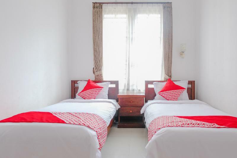 Oyo 350 D' Maktab Homestay Syariah Маланг Екстериор снимка